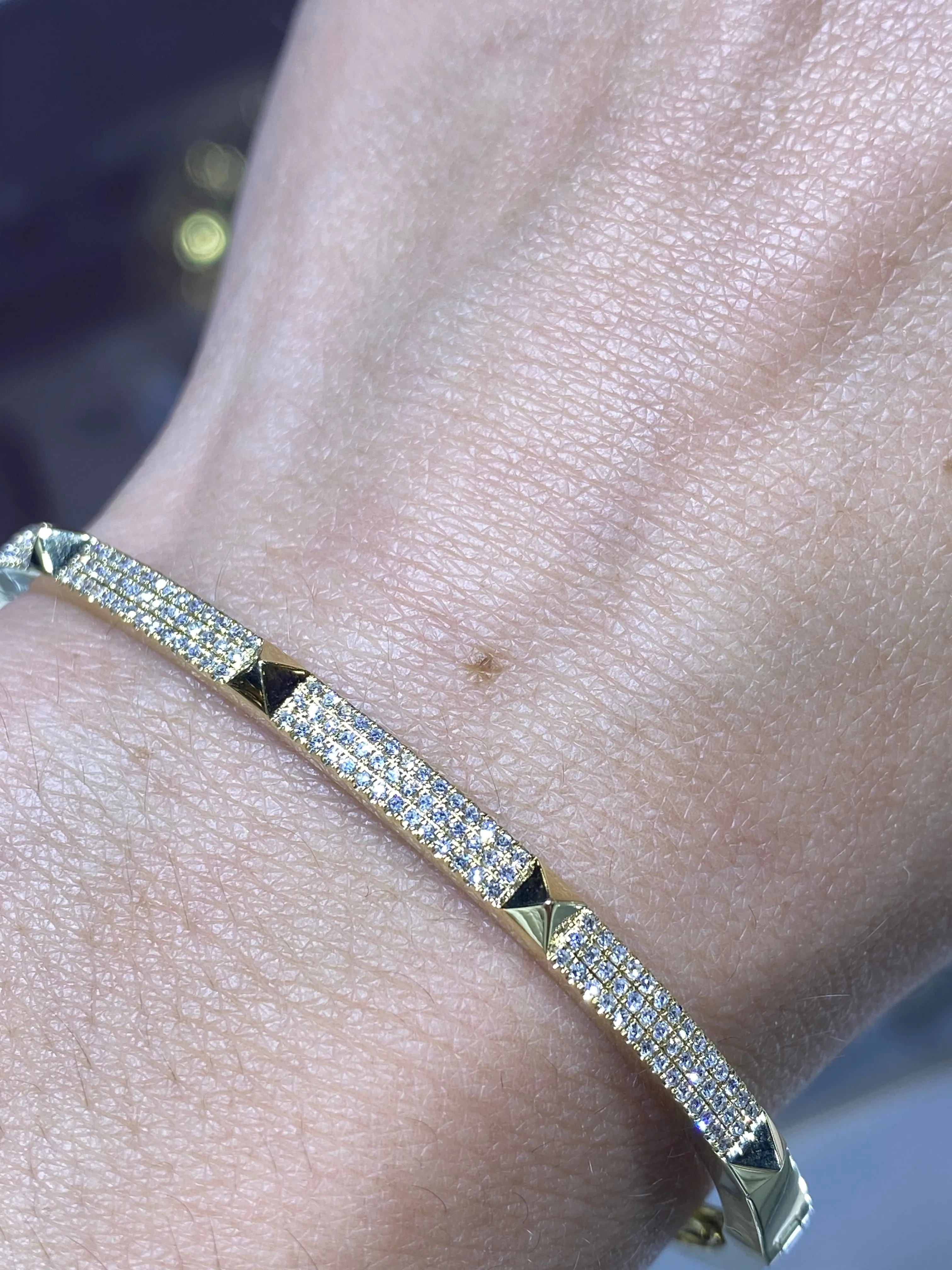 14K Gold Thin Spiked Diamond Bangle