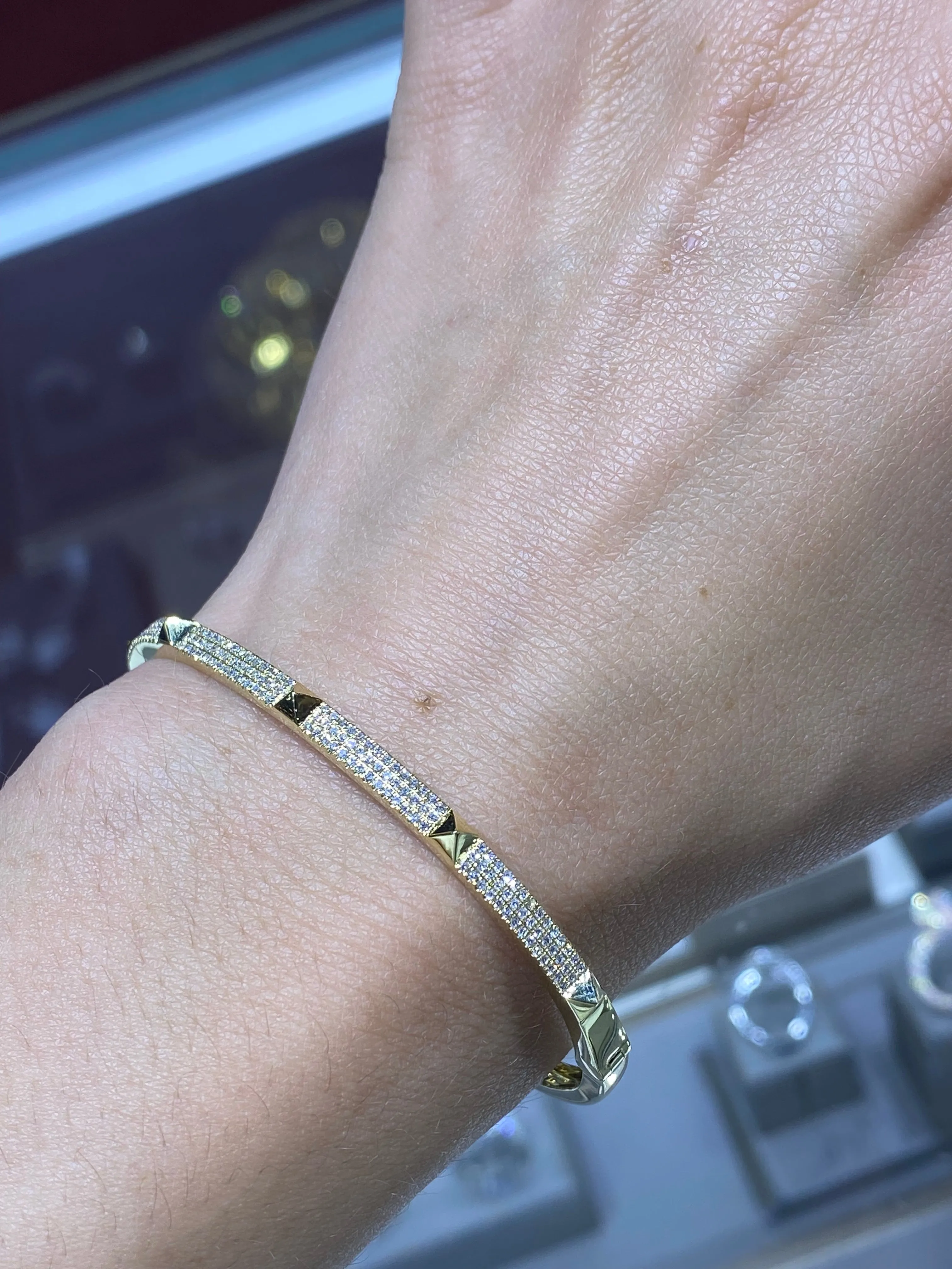 14K Gold Thin Spiked Diamond Bangle