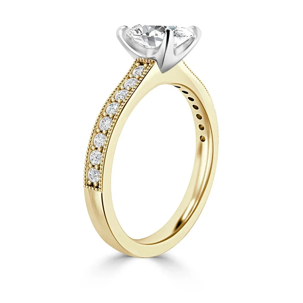 Emma - 18ct Yellow Gold - Oval