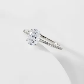 MODERN LOVE OVAL CZ RING